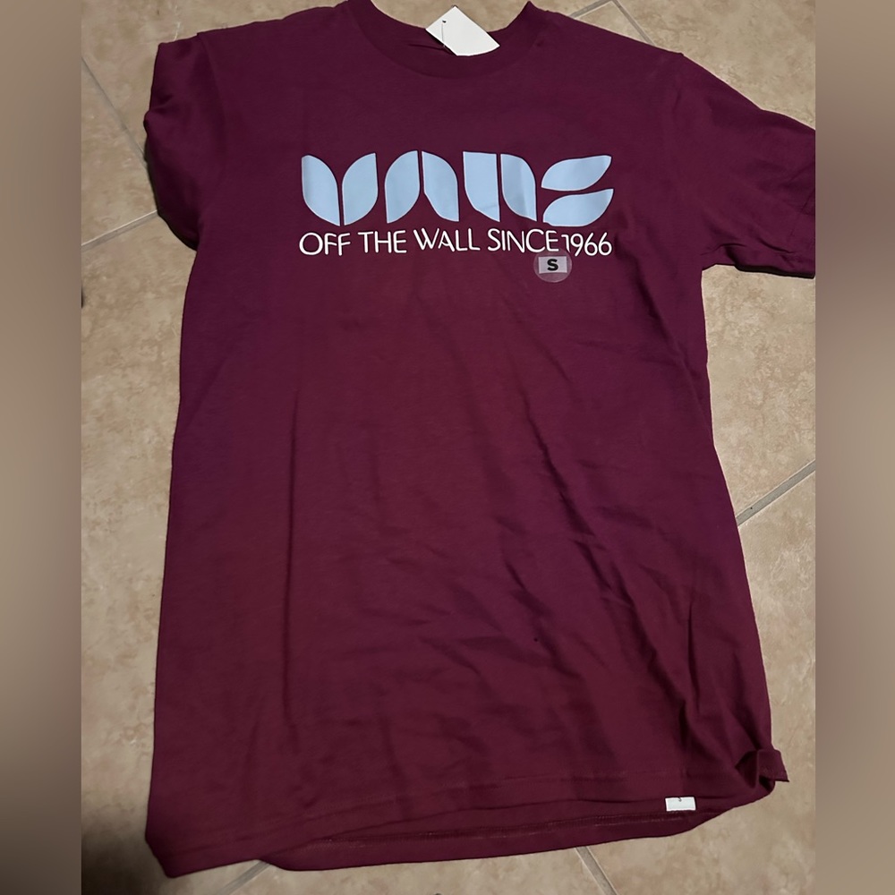 women’s t shirt